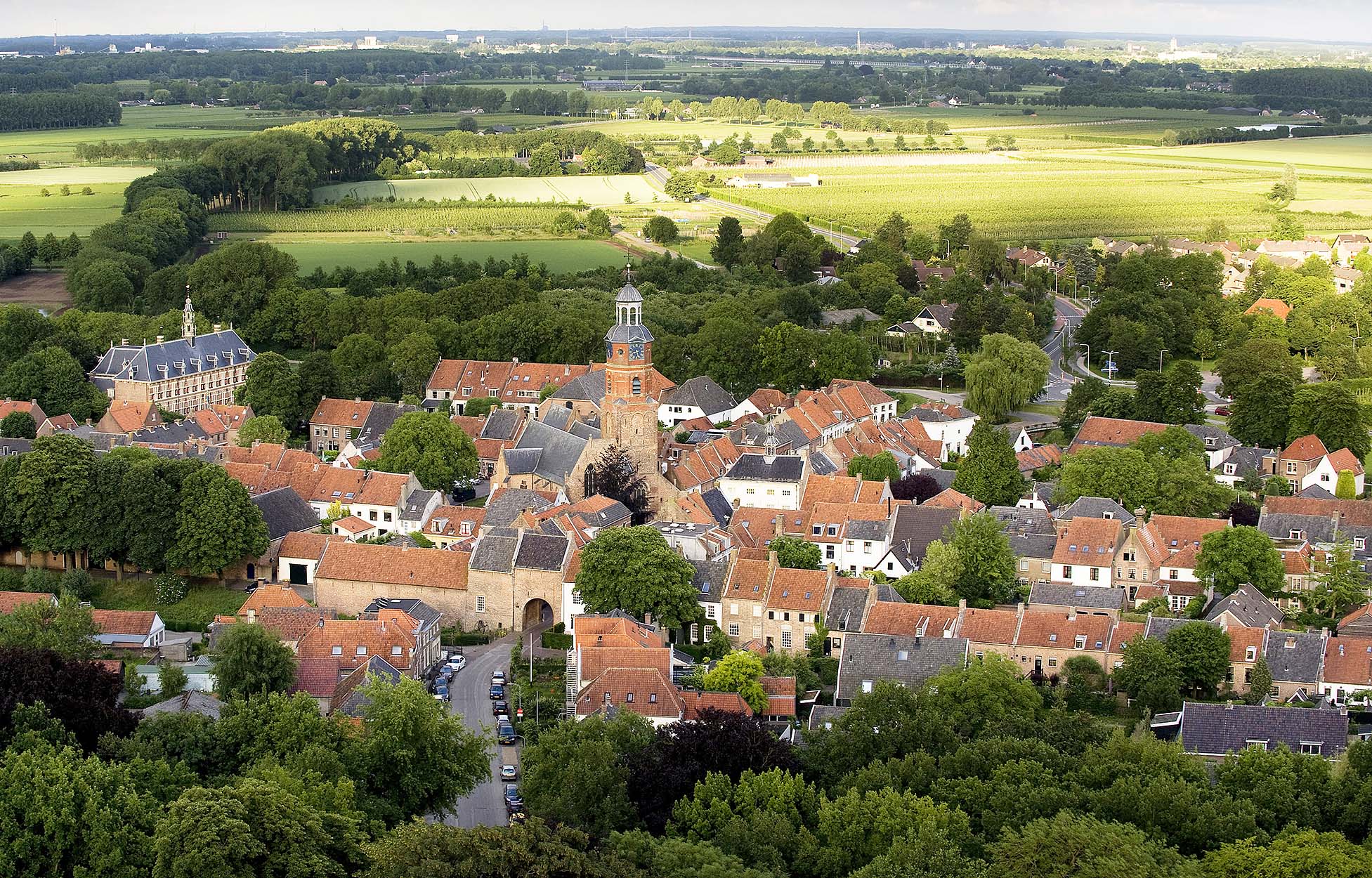 Vestingstad Buren, dicht bij B&B Bij ons op Zolder - De Steltenberg